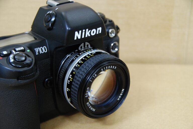 ニコンF100